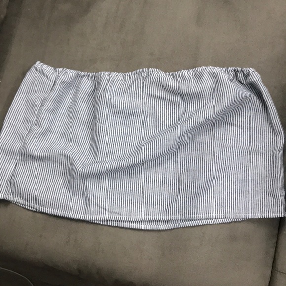 Brandy melvillle crop top - Picture 2 of 4